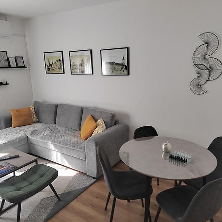 Apartman Hd Ðakovo Exterior foto